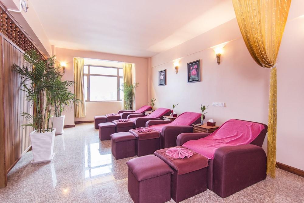 Phnom Penh Era Hotel Kültér fotó